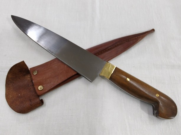 cuchillo-artesanal-19-cm-cabo-madera-vaina-big-1