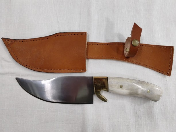 cuchillo-cazador-artesanal-asta-de-ciervo-modelo-1102-big-0