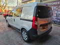 renault-kangoo-ii-express-confort-5a-15-dci-2021-small-2
