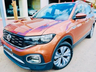 VOLKSWAGEN T-CROSS HIGHLINE AT 2020