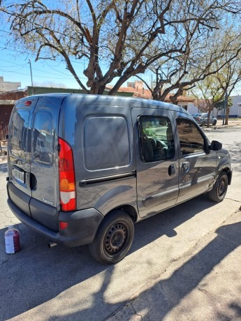 kangoo-2012-5-puertas-con-gnc-aire-primera-mano-big-1