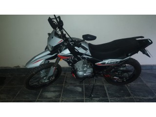 OPORTUNIDAD!!! MOTOMEL SKUA 150 SILVER EDITION ÚNICA MANO CON 3500 KM