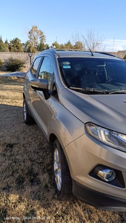 vendo-ecosport-kinetic-titanium-2015-big-9