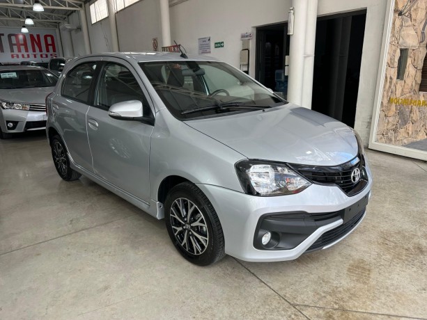 toyota-etios-15-5ptas-xls-6mt-l18-big-1