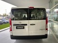 toyota-hiace-28-furgon-l1h1-l23-small-3