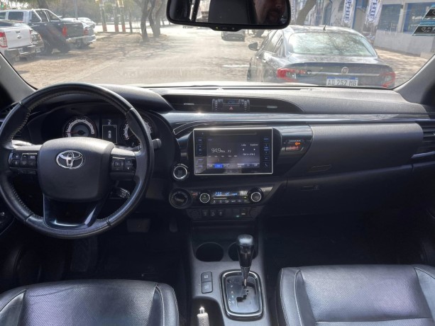 toyota-hilux-srx-at-4x4-l19-big-2