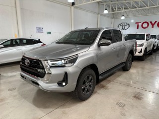 Toyota Hilux (L21) 2.8 C/D 4x4 TDI SRV 204cv