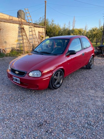 chevrolet-corsa-14-ls-2011-big-0