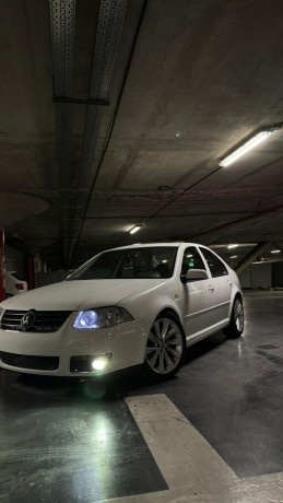 volkswagen-bora-tdi-2012-big-4