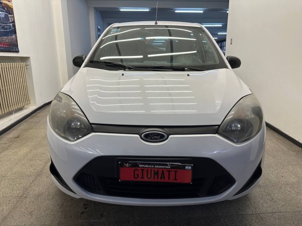 ford-fiesta-16-ambiente-2013-big-2