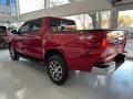 toyota-hilux-28-srx-mt-4x4-small-13