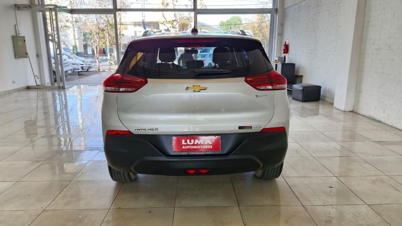 chevrolet-tracker-ltz-12t-at6-big-4