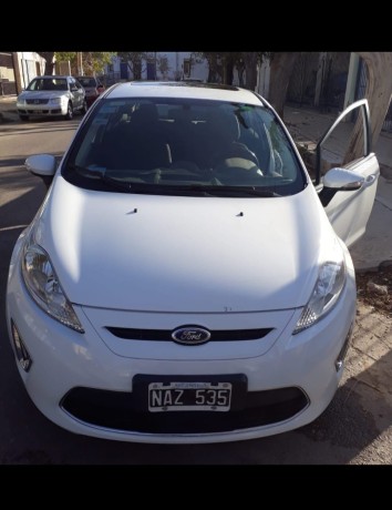 ford-fiesta-kd-titanium-2013-big-2