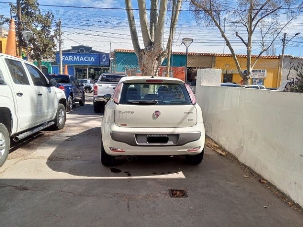 fiat-punto-sporting-2016-big-4