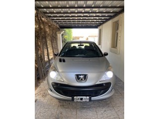 Peugeot 207 1.4 nafta mod 2009