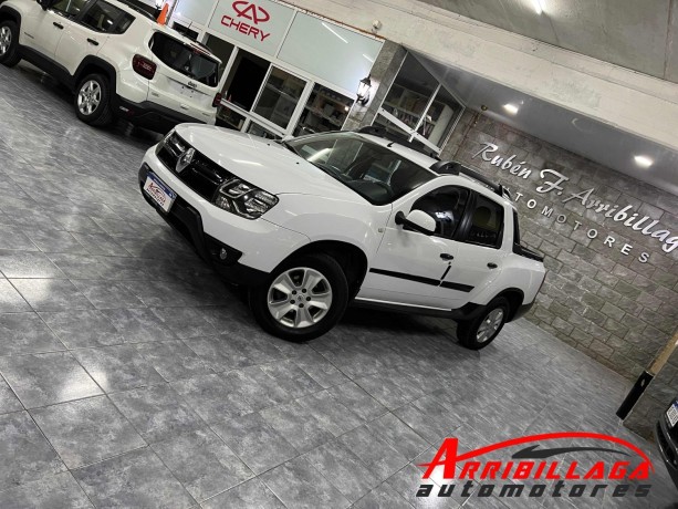 renault-duster-oroch-dynamique-16-cgnc-2017-necochea-big-0