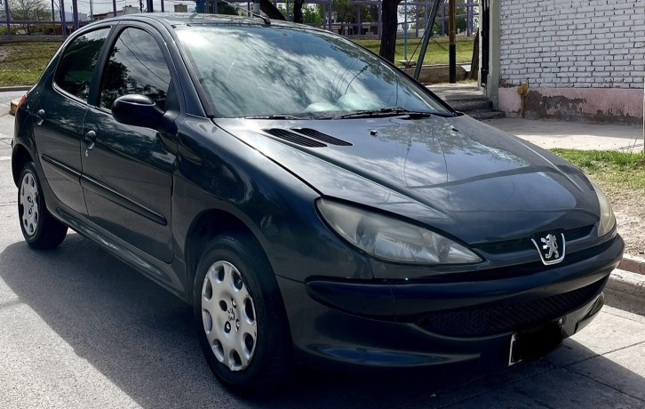 peugeot-206-mod-2011-big-1