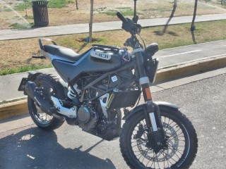 Husqvarna Svartpilen 401 2020Nafta