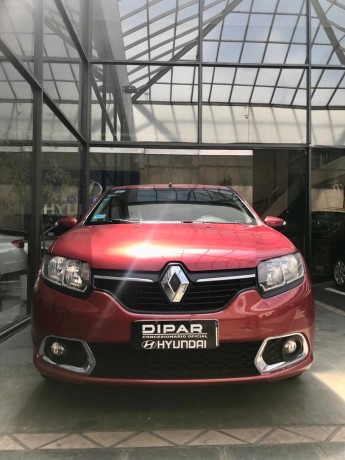 renault-sandero-ii-privilege-16-16v-mt-2018-big-3