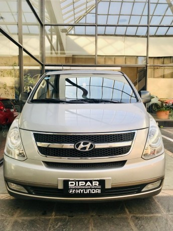 hyundai-h1-12-pasajeros-big-3