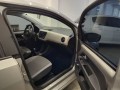 volkswagen-up-move-10-2017-small-14