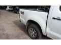 vendo-toyota-hilux-4x4-dx-pack-2010-small-4