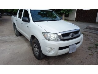 Vendo Toyota Hilux 4x4 DX Pack 2010