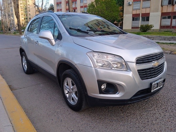 chevrolet-tracker-ltz-2015-impecable-permuto-financio-big-2