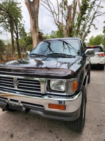 toyota-hilux-28-dcab-4x4-d-dlx-como-sr5-original-excelente-estado-big-0