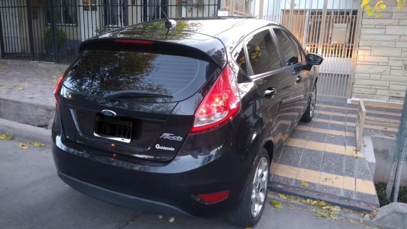 ford-fiesta-kd-titanium-muy-bien-mantenido-motor-mexicano-y-excelente-andar-big-1