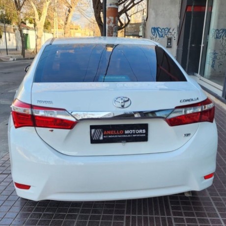 toyota-corolla-18-xei-big-3