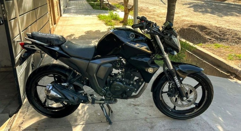 yamaha-fz-20-inyeccion-2017-26000-km-al-dia-08-firmados-impecable-big-3