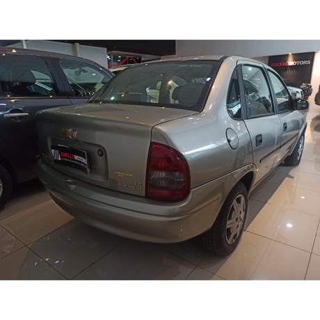 chevrolet-corsa-classic-14-5-puertas-big-2