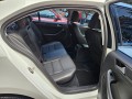 volkswagen-vento-bm-tech-14-tsi-at-2017-small-7