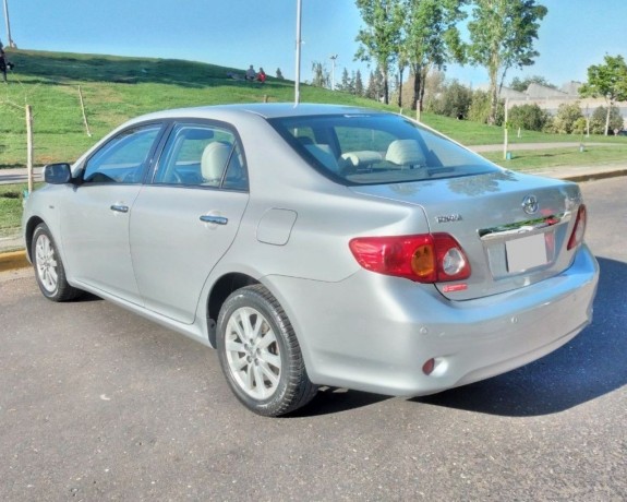 toyota-corolla-18-se-g-at-l11-big-3