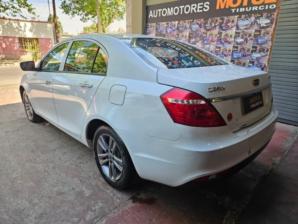 geely-emgrand-fe-3-gs-18-2019-big-2