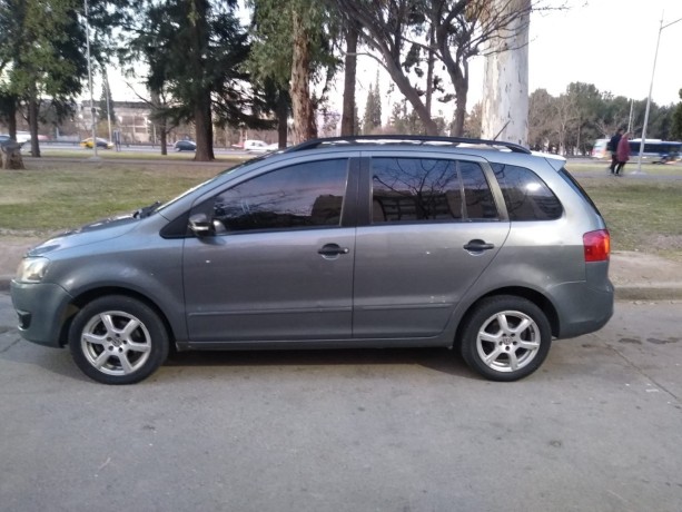 volkswagen-suran-trendline-2012-permuto-financio-big-0