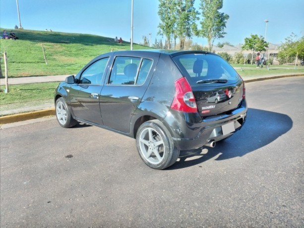 renault-sandero-16-16v-confort-big-1