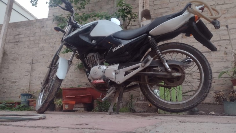 yamaha-ybr-125-vendo-o-permuto-big-0