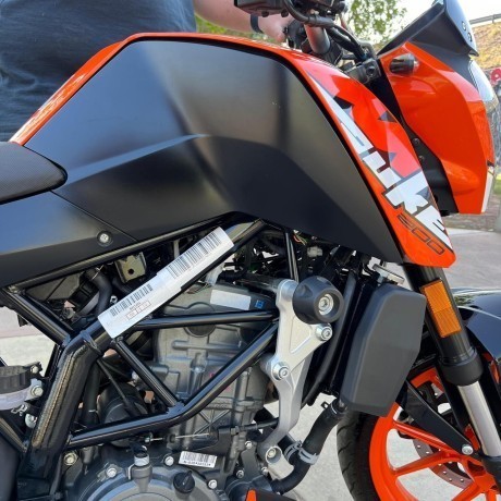 ktm-duke-200-big-1