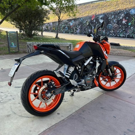 ktm-duke-200-big-3