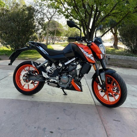 ktm-duke-200-big-4