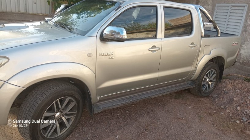 toyota-hilux-srv-4x2-big-4