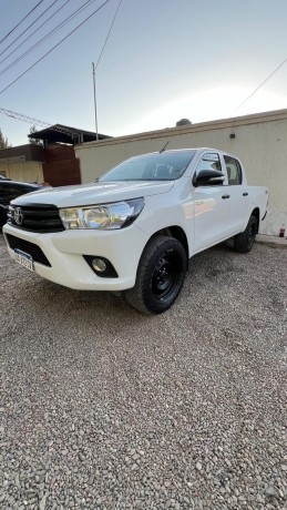 toyota-hilux-dx-4x4-2017-big-0