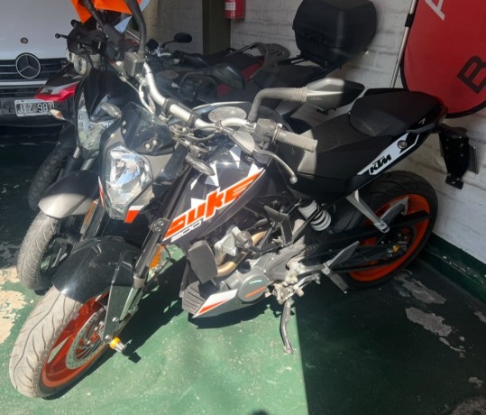 vendo-ktm-duke-200-2023-con-solo-370-km-big-2