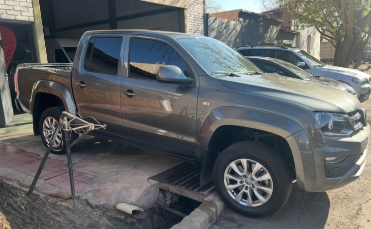 vendo-amarok-v6-comfortline-2021-big-0