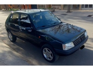 Peugeot 205 GLD 1.8