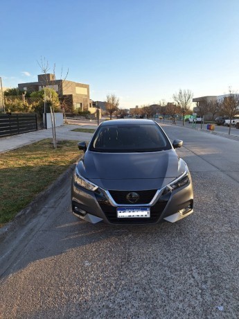 vendo-nissan-versa-exclusive-cvt-16-modelo-2022-42500-km-unica-mano-big-0