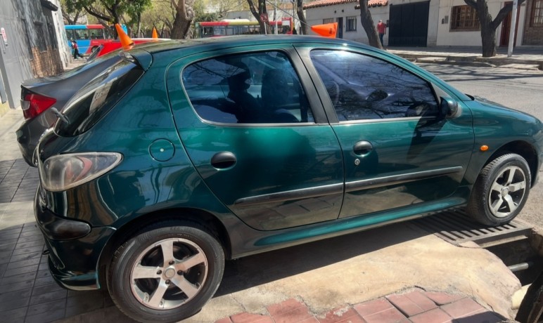 vendo-peugeot-206-xr-premium-16-5-puertas-ano-2005-big-3