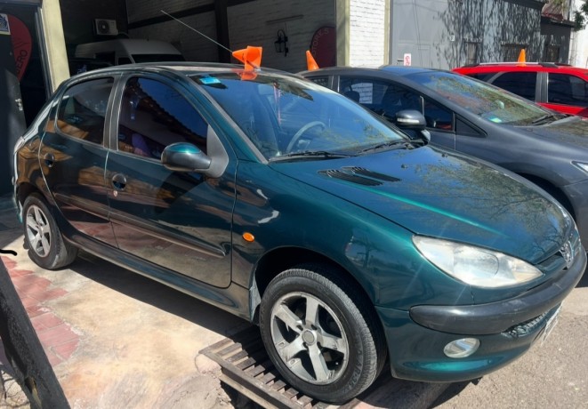 vendo-peugeot-206-xr-premium-16-5-puertas-ano-2005-big-0